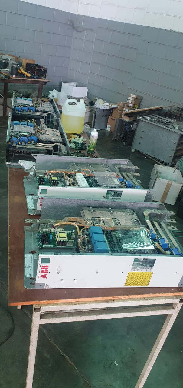 Variador durante reparación